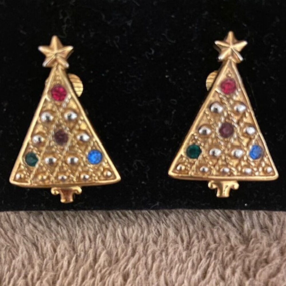 Vintage ~ Avon Gold Tone Clip On Earrings ~ Christmas Tree w/Rhinestones ~ 1.25"